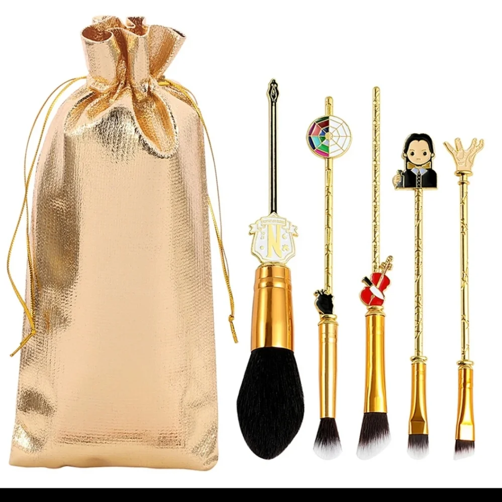 Wednesday Addams‎ Family Makeup Brush Set
